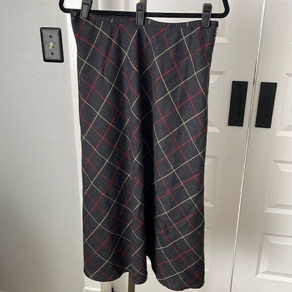 Vintage classic Liz Claiborne wool skirt  size  12P - Picture 1 of 7